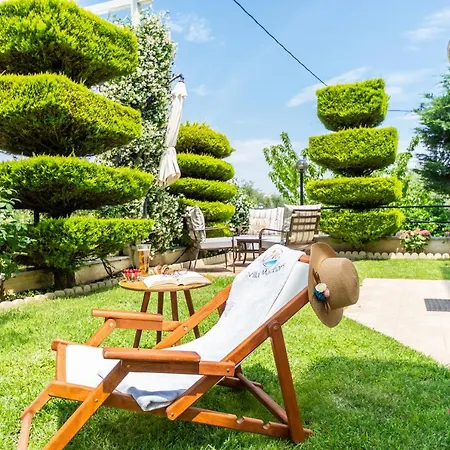 Apartament Mandani *