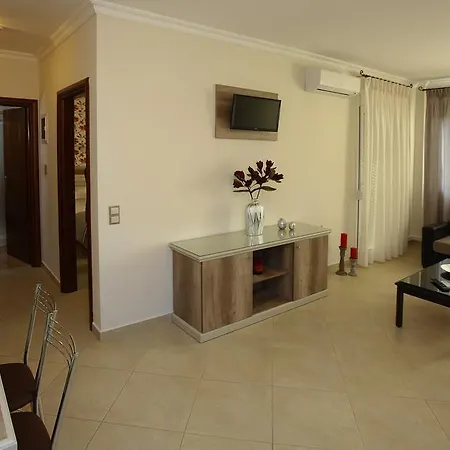 Apartament Mandani